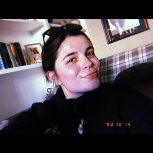 Meet your Posher, Amanda